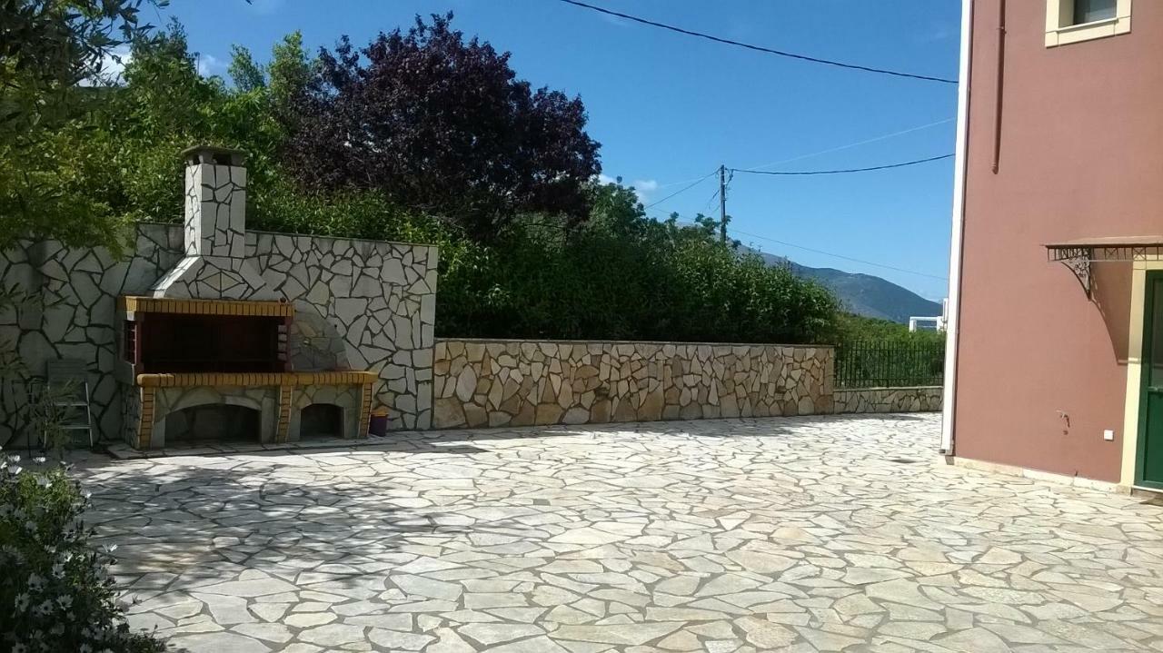 Villa Eleftheria Karavomylos Exterior photo